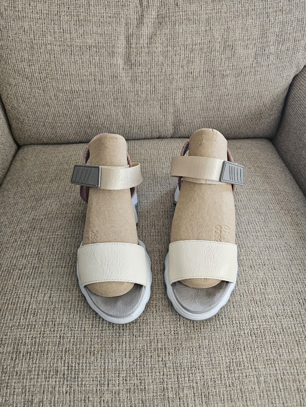 Sorel Women's Kinetic Sandals Size 6 - Picture 3 of 7